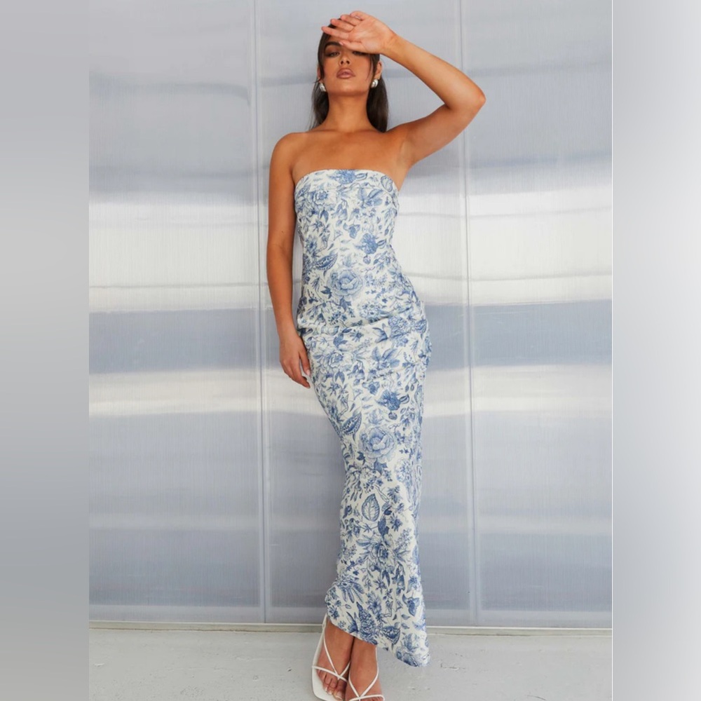 Peppermayo Exclusive - Summer Lover Maxi Dress - Blue Paisley size US 4 (AU 8)
